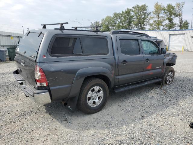 3TMLU4EN6FM168809 - 2015 TOYOTA TACOMA DOUBLE CAB ნაცრისფერი ფოტო 3