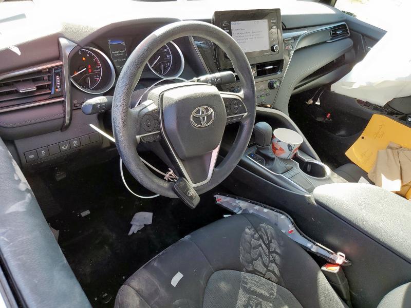 4T1R11AK3PU135403 - 2023 TOYOTA CAMRY LE RED photo 8