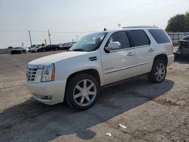 2012 CADILLAC ESCALADE LUXURY, 