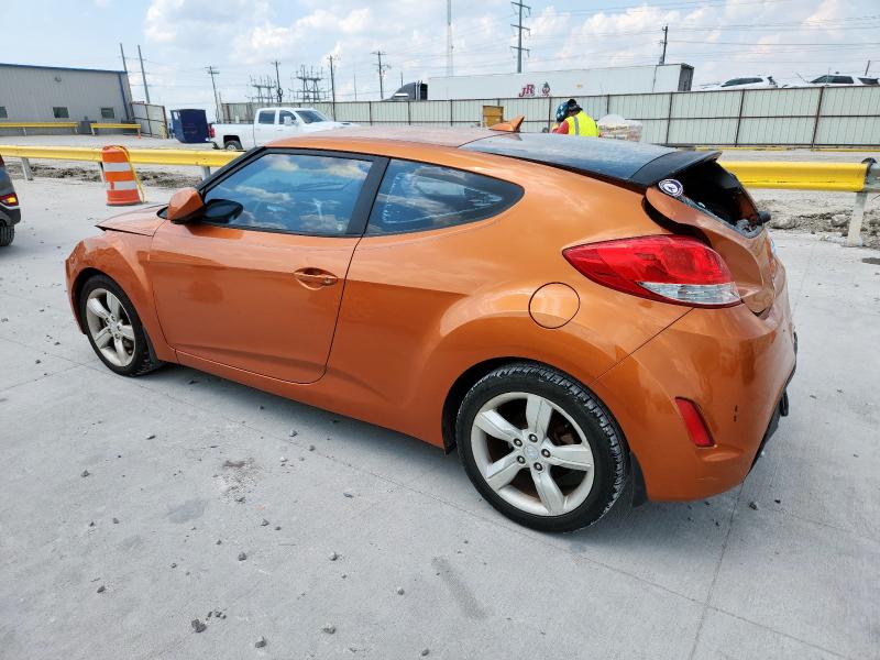 KMHTC6ADXDU175293 - 2013 HYUNDAI VELOSTER ORANGE photo 2