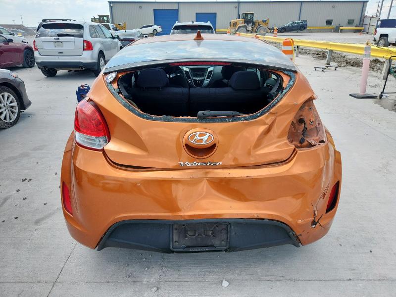 KMHTC6ADXDU175293 - 2013 HYUNDAI VELOSTER ORANGE photo 6