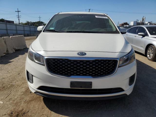 KNDMA5C14F6048672 - 2015 KIA SEDONA L WHITE photo 5