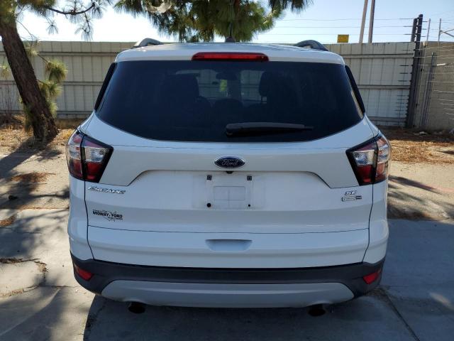 1FMCU9GD8JUB60728 - 2018 FORD ESCAPE SE WHITE photo 6