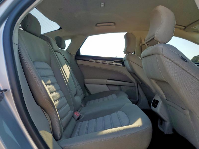 3FA6P0LU9KR158527 - 2019 FORD FUSION SE Gümüş foto 10