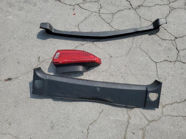 1G6DJ577X80192525 - 2008 CADILLAC CTS SILVER photo 12