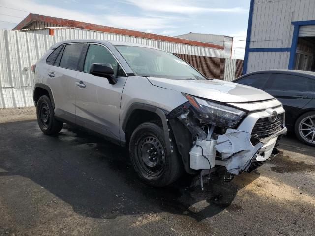 2T3F1RFV5RW436303 - 2024 TOYOTA RAV4 LE SILVER photo 4