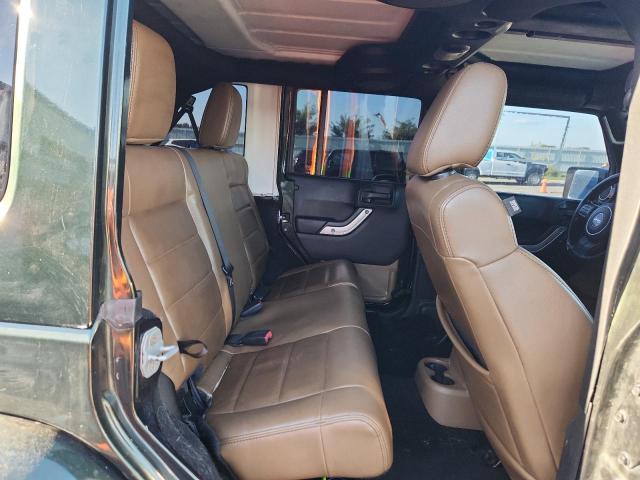 1J4HA5H18BL615952 - 2011 JEEP WRANGLER U SAHARA Verde foto 10