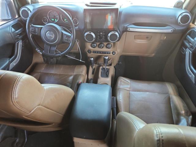 1J4HA5H18BL615952 - 2011 JEEP WRANGLER U SAHARA Verde foto 8