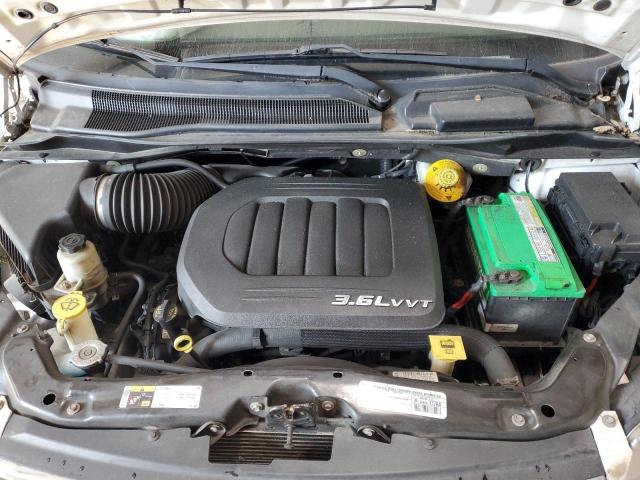 2C4RC1BG7FR618879 - 2015 CHRYSLER TOWN & COU TOURING WHITE photo 12