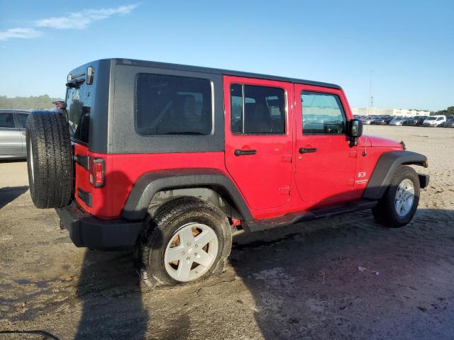 1J4GB391X8L565219 - 2008 JEEP WRANGLER U X RED photo 3