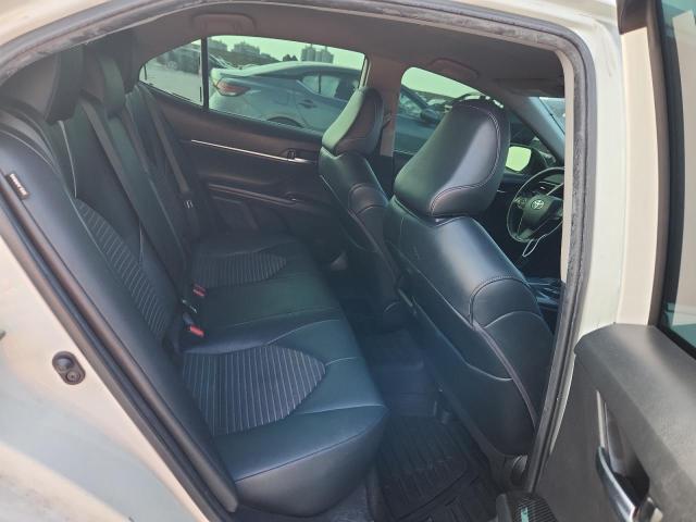 4T1G11AK7NU008674 - 2022 TOYOTA CAMRY SE WHITE photo 10