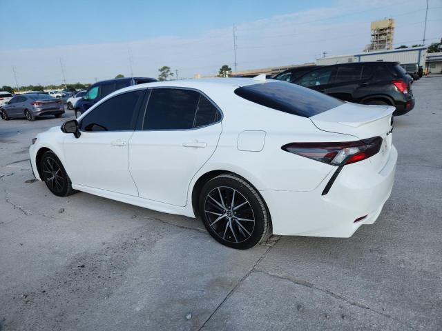 4T1G11AK7NU008674 - 2022 TOYOTA CAMRY SE WHITE photo 2