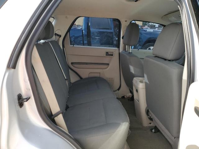 1FMCU0C78BKC60109 - 2011 FORD ESCAPE XLS SILVER photo 11