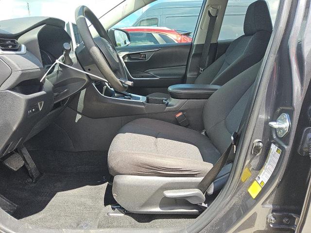 2T3LWRFV9RW224623 - 2024 TOYOTA RAV4 LE Gri fotoğraf 7