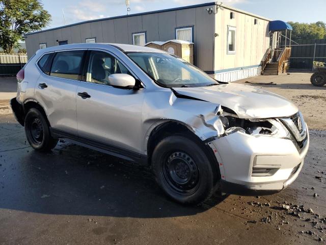 KNMAT2MV2JP544375 - 2018 NISSAN ROGUE S 银色 照片 4