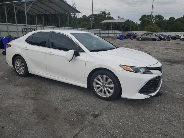 4T1B11HK7KU712319 - 2019 TOYOTA CAMRY L თეთრი ფოტო 4