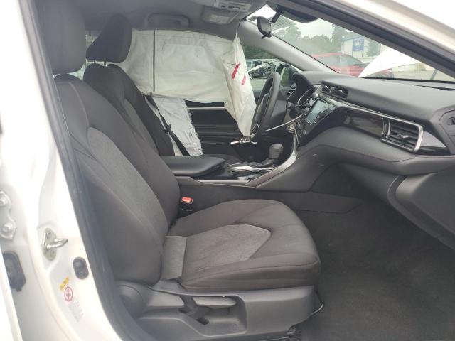 4T1B11HK7KU712319 - 2019 TOYOTA CAMRY L თეთრი ფოტო 7