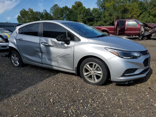 3G1BE6SM3JS596995 - 2018 CHEVROLET CRUZE LT ვერცხლისფერი ფოტო 4