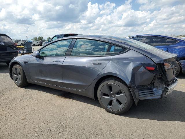 5YJ3E1EB2NF238553 - 2022 TESLA MODEL 3 GRAY photo 2