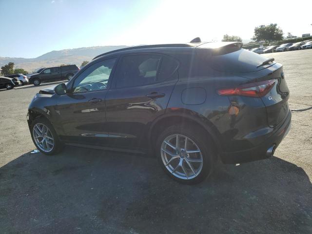 ZASFAKNNXJ7B99601 - 2018 ALFA ROMEO STELVIO TI SPORT BLACK photo 2