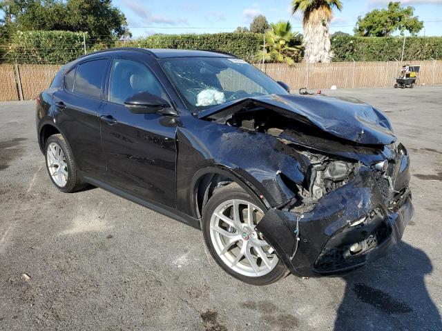 ZASFAKNNXJ7B99601 - 2018 ALFA ROMEO STELVIO TI SPORT BLACK photo 4