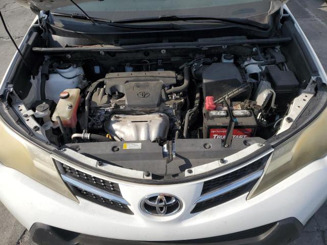 JTMZFREV7FD068375 - 2015 TOYOTA RAV4 LE თეთრი ფოტო 11