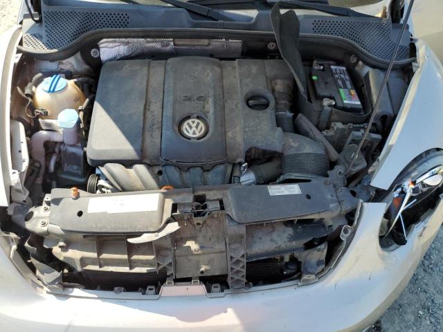 3VWJP7AT8DM605000 - 2013 VOLKSWAGEN BEETLE TAN photo 11