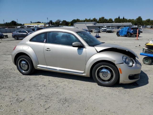 3VWJP7AT8DM605000 - 2013 VOLKSWAGEN BEETLE TAN photo 4