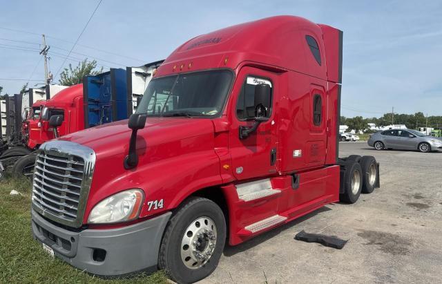 3AKJGLDR8HSGP4790 - 2017 FREIGHTLINER CASCADIA 1 红色 照片 2