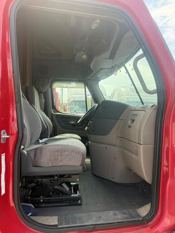 3AKJGLDR8HSGP4790 - 2017 FREIGHTLINER CASCADIA 1 红色 照片 5