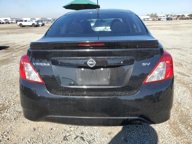 3N1CN7AP7JL862318 - 2018 NISSAN VERSA S 黑色 照片 6