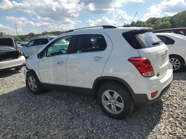 KL7CJLSB8JB635223 - 2018 CHEVROLET TRAX 1LT WHITE photo 2