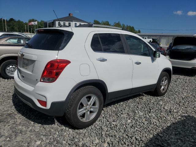 KL7CJLSB8JB635223 - 2018 CHEVROLET TRAX 1LT WHITE photo 3