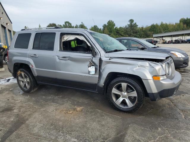 1C4NJPFA6GD589005 - 2016 JEEP PATRIOT LATITUDE SILVER photo 4