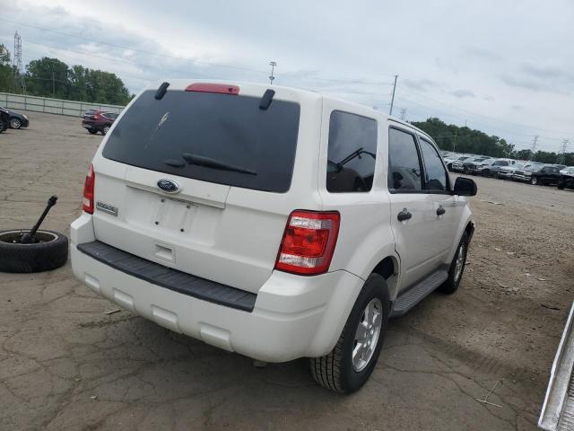 1FMCU9C78CKA94390 - 2012 FORD ESCAPE XLS WHITE photo 3