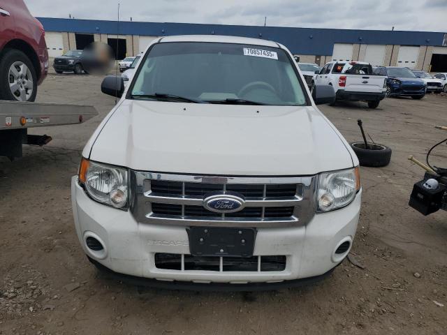 1FMCU9C78CKA94390 - 2012 FORD ESCAPE XLS WHITE photo 5