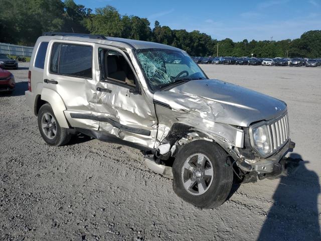 1J8GN28K48W131872 - 2008 JEEP LIBERTY SPORT SILVER photo 4