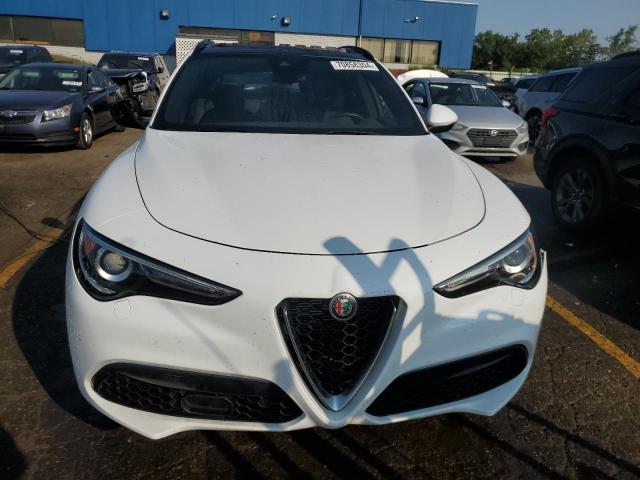 ZASPAKBN1N7D47875 - 2022 ALFA ROMEO STELVIO TI WHITE photo 5