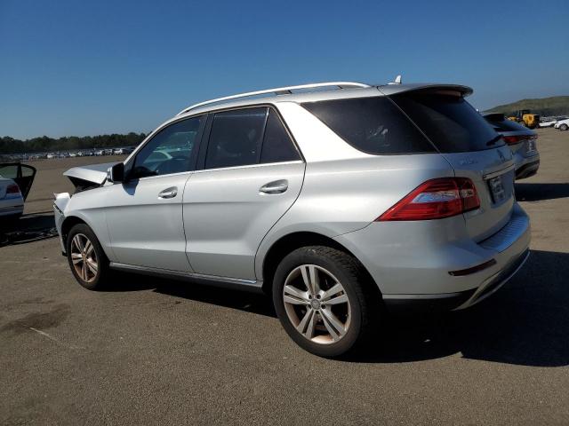 4JGDA0EB7FA470128 - 2015 MERCEDES-BENZ ML 250 BLUETEC SILVER photo 2