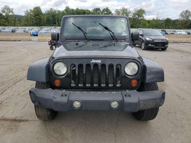 1J8GA59119L775044 - 2009 JEEP WRANGLER U SAHARA 黑色 照片 5