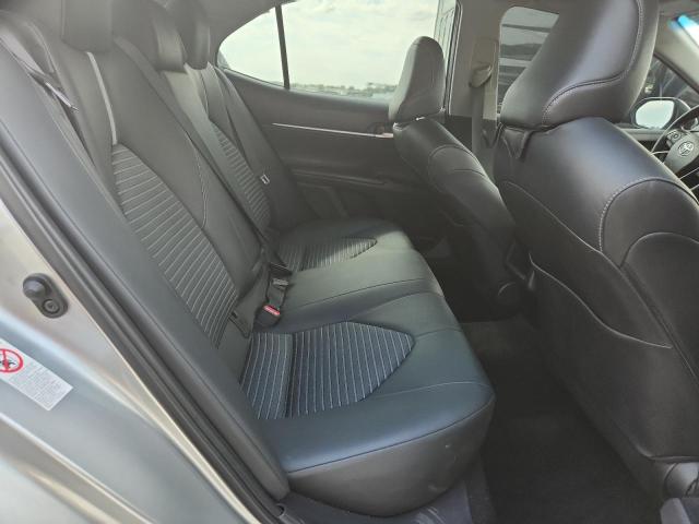 JTNB11HK8J3034457 - 2018 TOYOTA CAMRY L SILVER photo 10