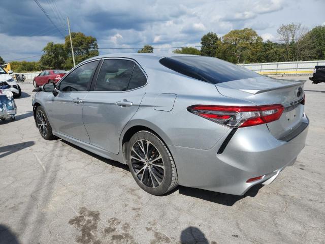 JTNB11HK8J3034457 - 2018 TOYOTA CAMRY L SILVER photo 2