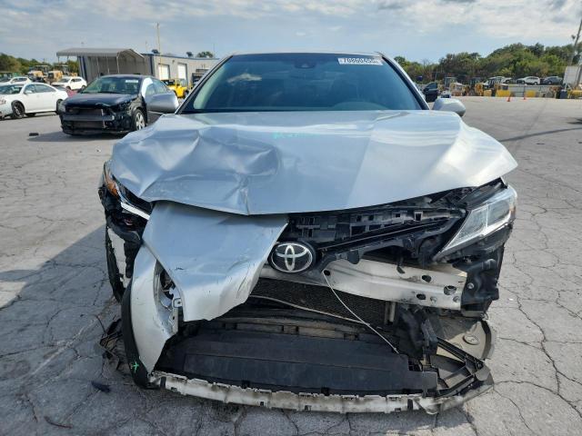 JTNB11HK8J3034457 - 2018 TOYOTA CAMRY L SILVER photo 5