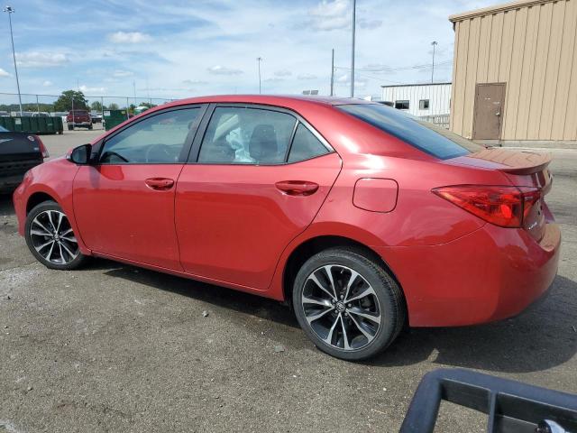 2T1BURHE9HC774461 - 2017 TOYOTA COROLLA L RED photo 2