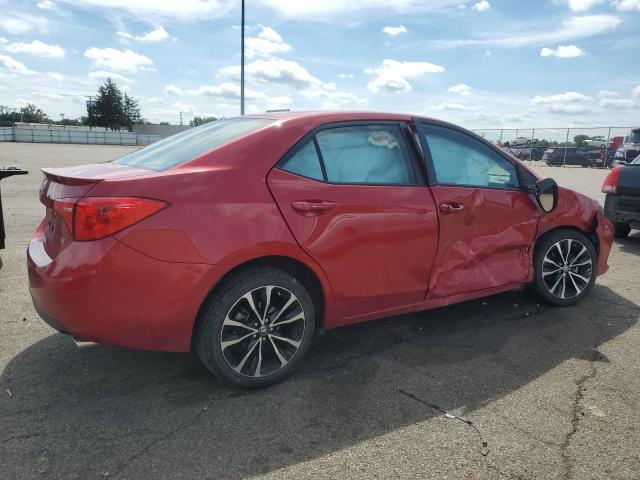 2T1BURHE9HC774461 - 2017 TOYOTA COROLLA L RED photo 3