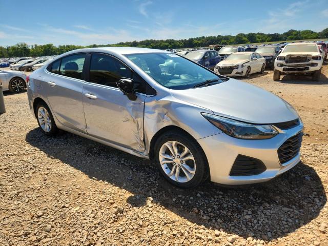 1G1BE5SM3K7130963 - 2019 CHEVROLET CRUZE LT Silber Foto 4