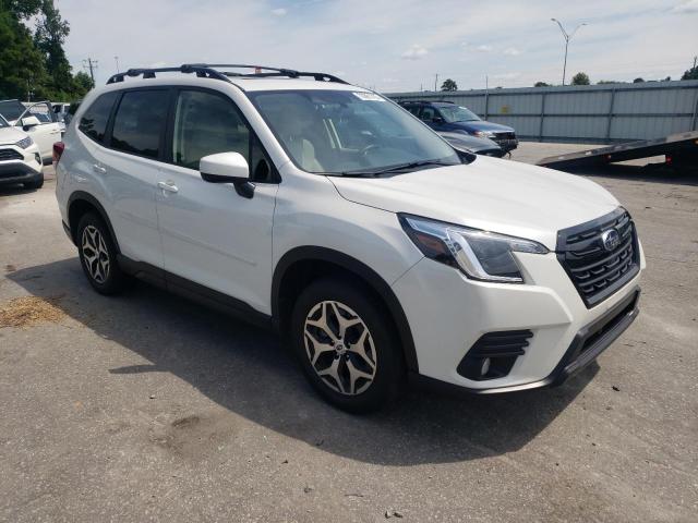 JF2SKAEC2NH432742 - 2022 SUBARU FORESTER PREMIUM თეთრი ფოტო 4