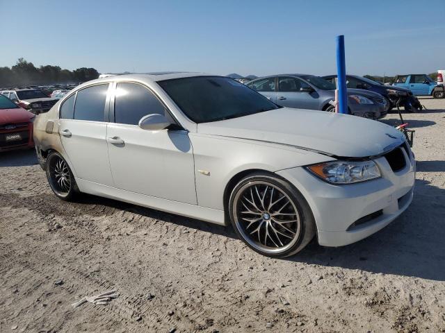 WBAVB33526KR74632 - 2006 BMW 330 I WHITE photo 4