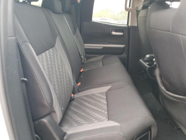 5TFRY5F11KX244229 - 2019 TOYOTA TUNDRA DOUBLE CAB SR/SR5 WHITE photo 10