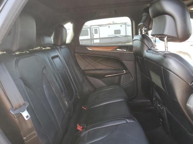 5LMCJ3D97HUL54647 - 2017 LINCOLN MKC RESERVE BLACK photo 11